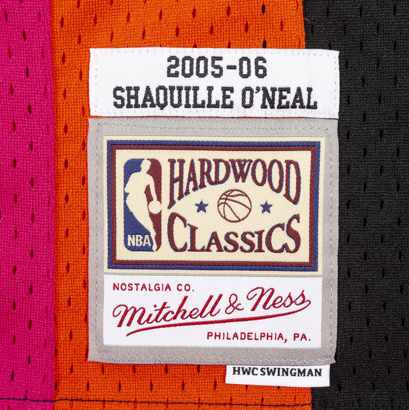 Men's Shaquille O'Neal Miami Heat Mitchell & Ness NBA 2005-06 Black Alternate Throwback Swingman Jersey - image 4