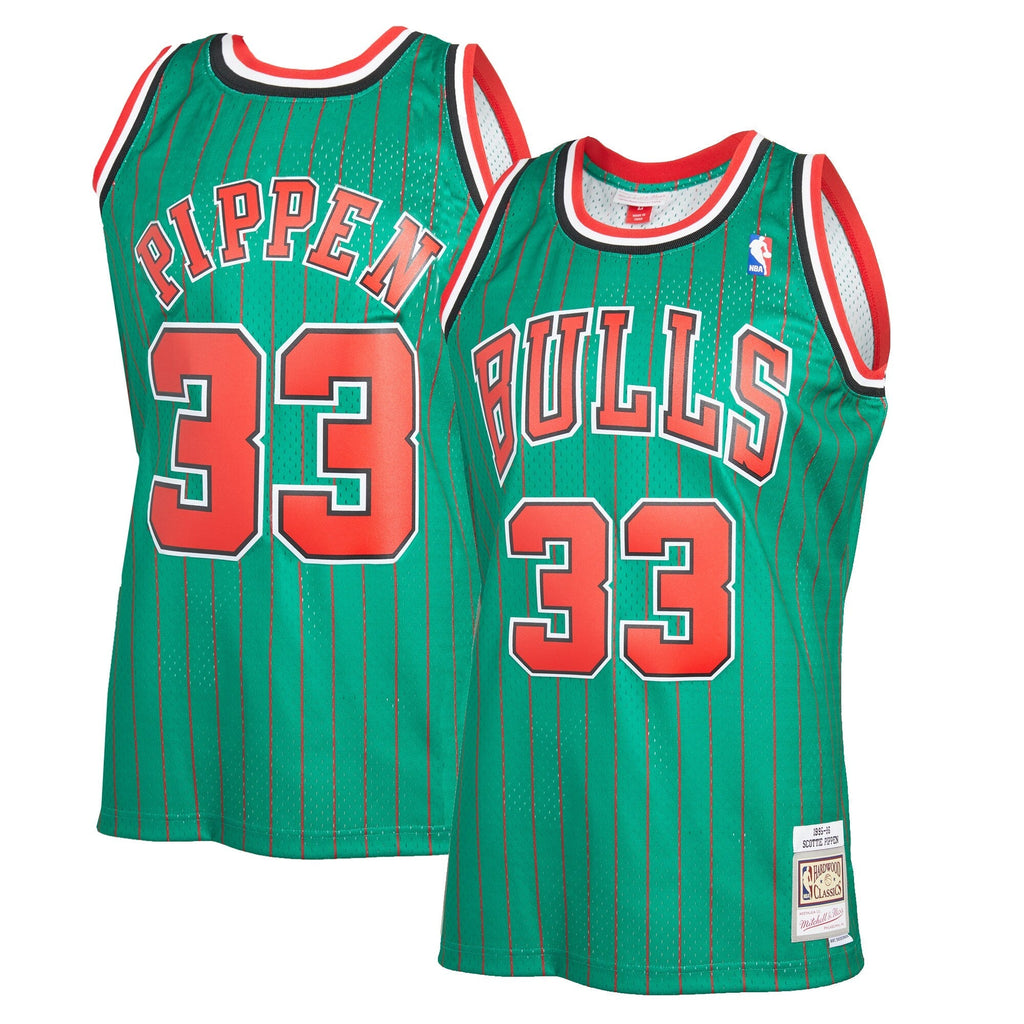 Men's Chicago Bulls Scottie Pippen Mitchell & Ness Green 1995-96 Hardwood Classics Reload 2.0 Swingman Jersey - image 1